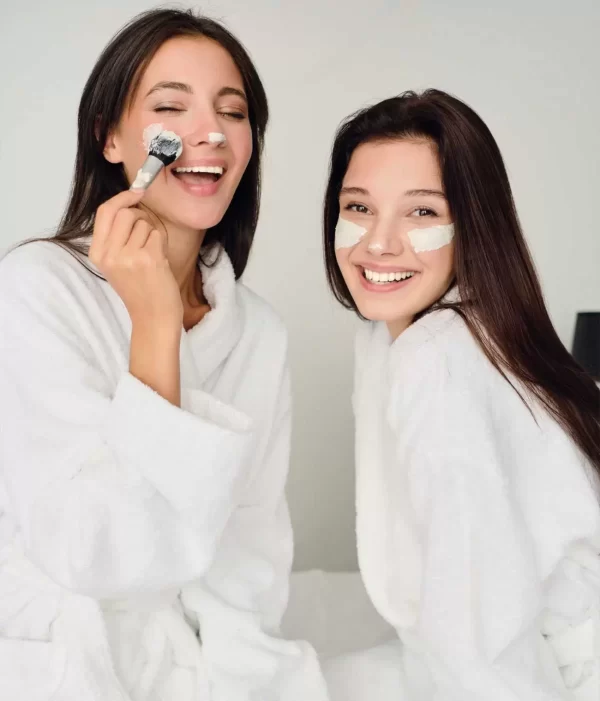 Peinado Maquillaje Novias<br> <font color="#FEB0AA"> 3 hrs 20 min</font>